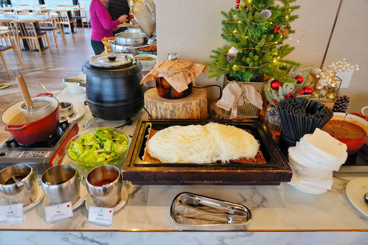 【綠舞國際觀光飯店早餐】蝶舞咖啡廳絕美山景，豐富自助餐點吃到飽! @混血珊莎的奇幻旅程