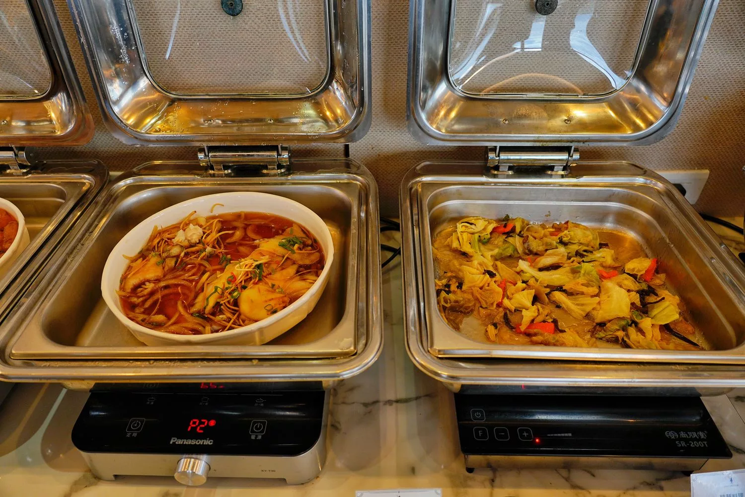 【綠舞國際觀光飯店早餐】蝶舞咖啡廳絕美山景，豐富自助餐點吃到飽! @混血珊莎的奇幻旅程