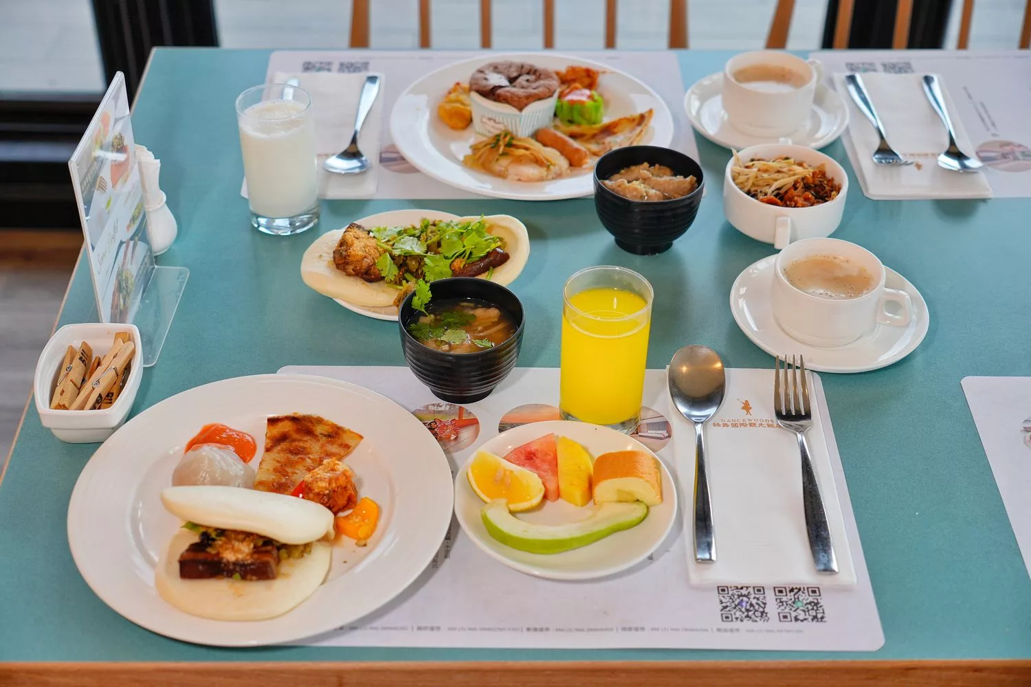 【綠舞國際觀光飯店早餐】蝶舞咖啡廳絕美山景，豐富自助餐點吃到飽! @混血珊莎的奇幻旅程