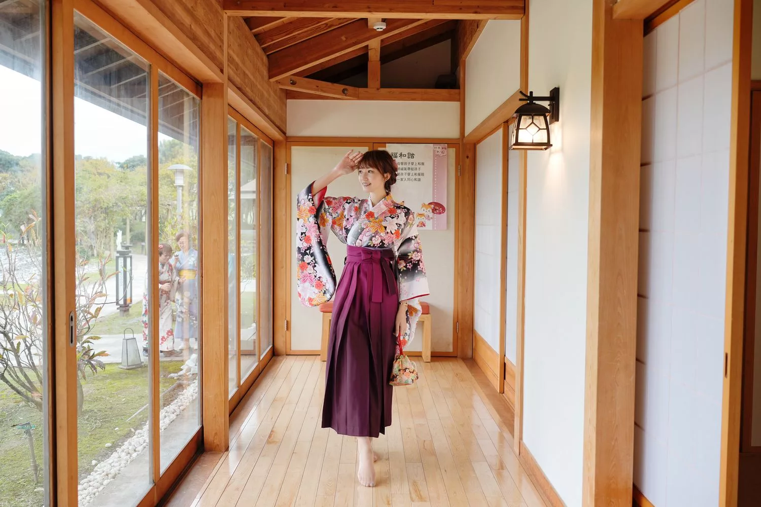 【綠舞日式主題園區】和服浴衣拍照打卡，可愛萌寵餵食互動一日遊! @混血珊莎的奇幻旅程