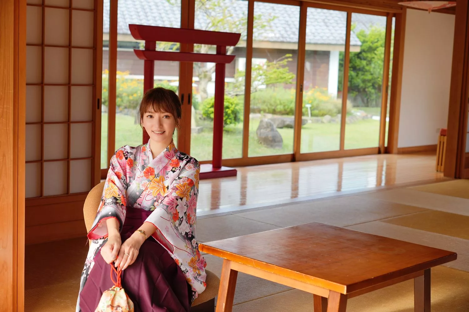 【綠舞日式主題園區】和服浴衣拍照打卡，可愛萌寵餵食互動一日遊! @混血珊莎的奇幻旅程
