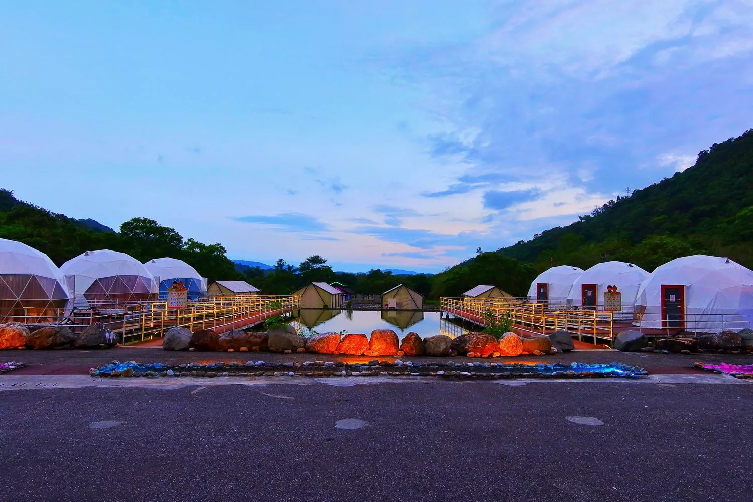 【2025花蓮飯店推薦】精選 20 間花蓮住宿推薦，享受海灣美景，交通價格全攻略! @混血珊莎的奇幻旅程