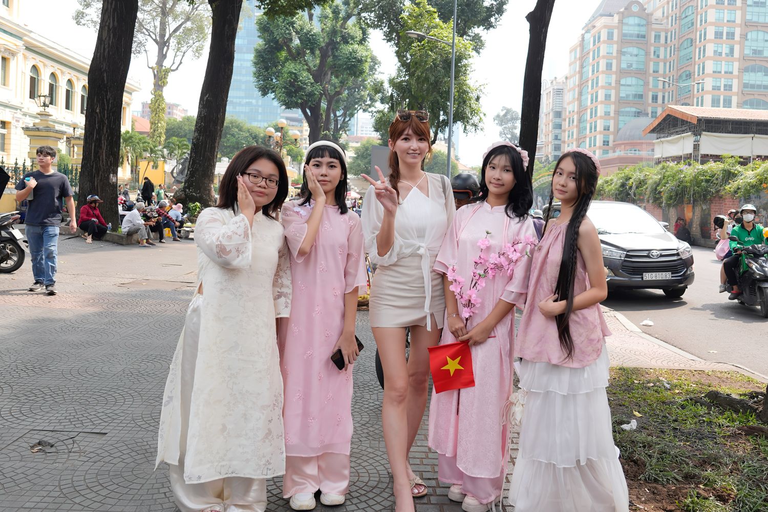 【2025胡志明自由行】越南胡志明一日遊、簽證、換匯行程全攻略! @混血珊莎的奇幻旅程