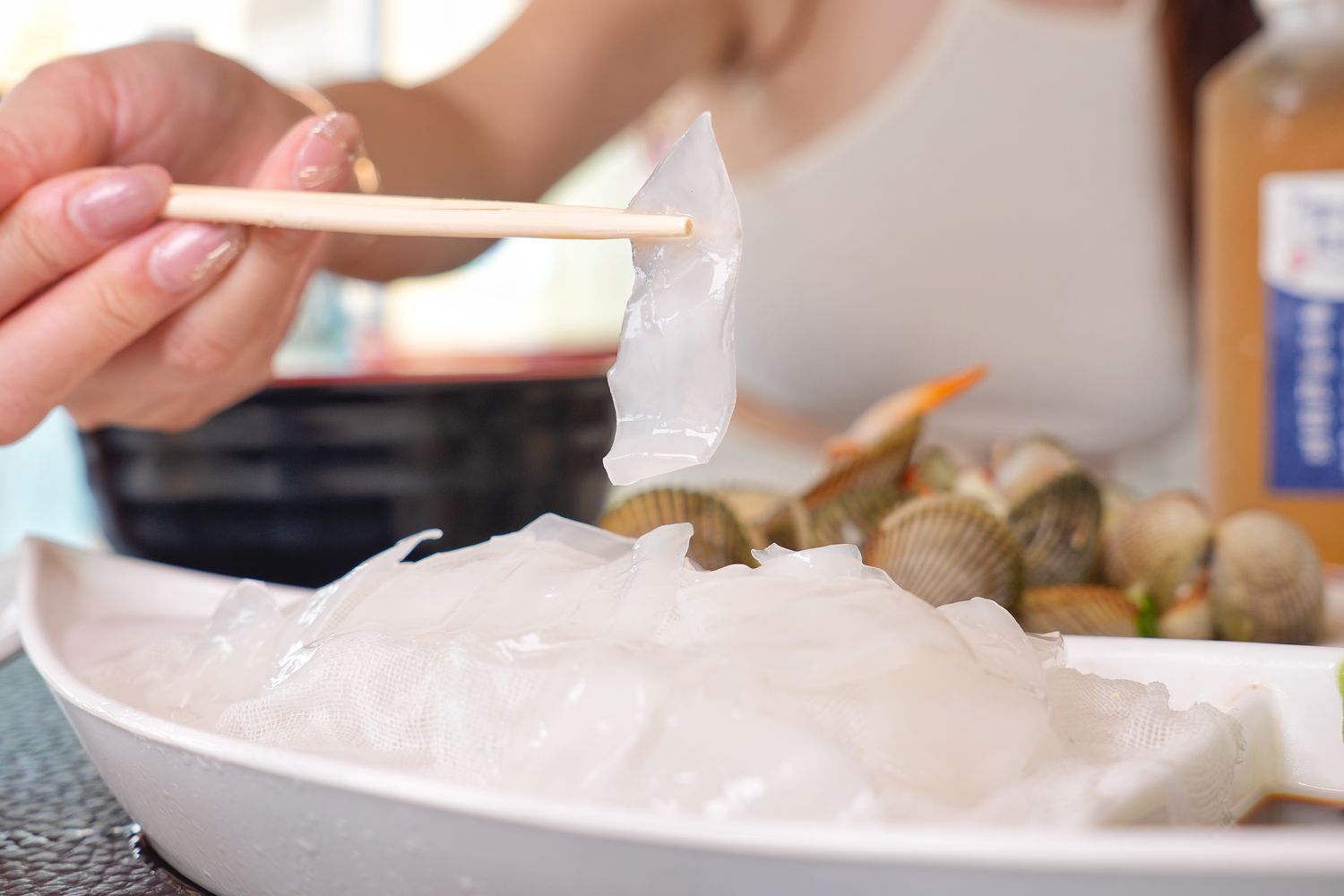 澎湖阿挺海鮮｜必吃鯨魚洞小管麵線，在地 40 年老字號餐廳! @混血珊莎的奇幻旅程