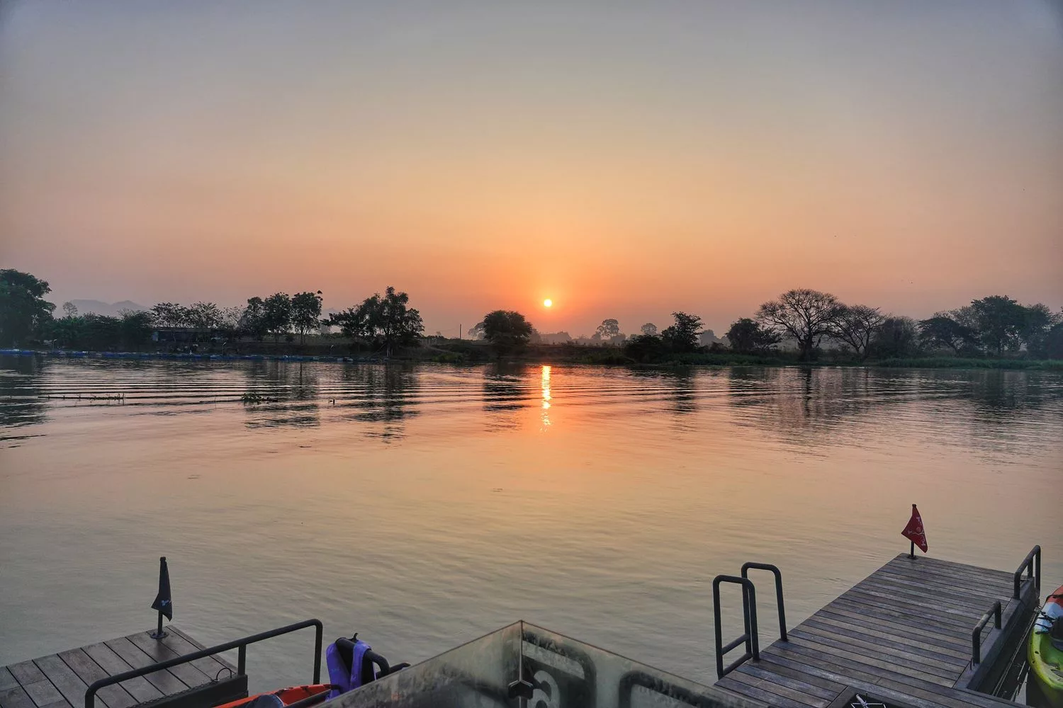 Cross River Kwai｜北碧府桂河克羅斯度假村，獨木舟泳池多種玩法!北碧府住宿! @混血珊莎的奇幻旅程