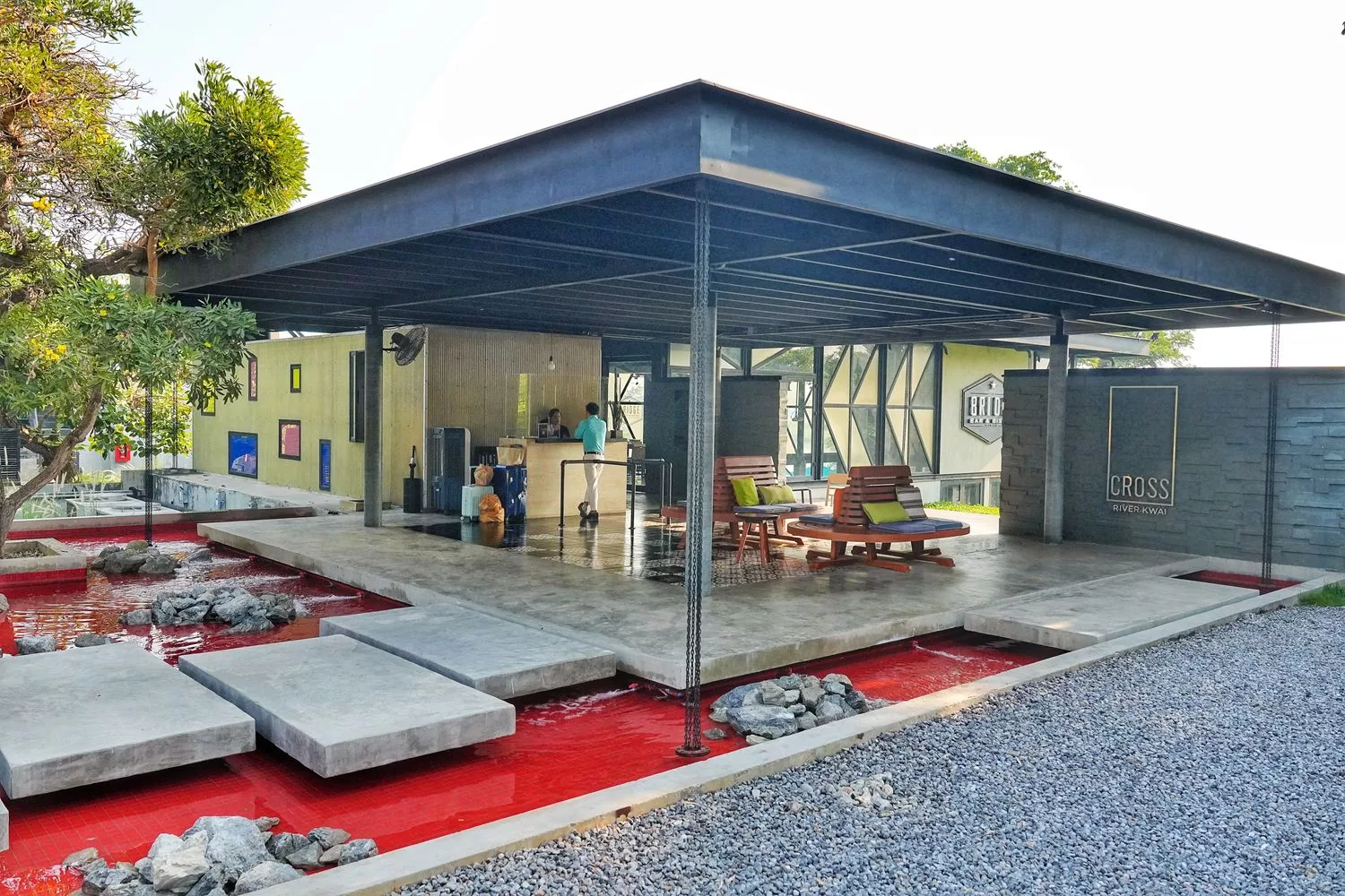 Cross River Kwai｜北碧府桂河克羅斯度假村，獨木舟泳池多種玩法!北碧府住宿! @混血珊莎的奇幻旅程