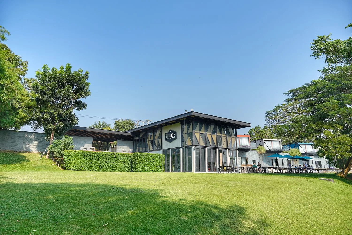 Cross River Kwai｜北碧府桂河克羅斯度假村，獨木舟泳池多種玩法!北碧府住宿! @混血珊莎的奇幻旅程