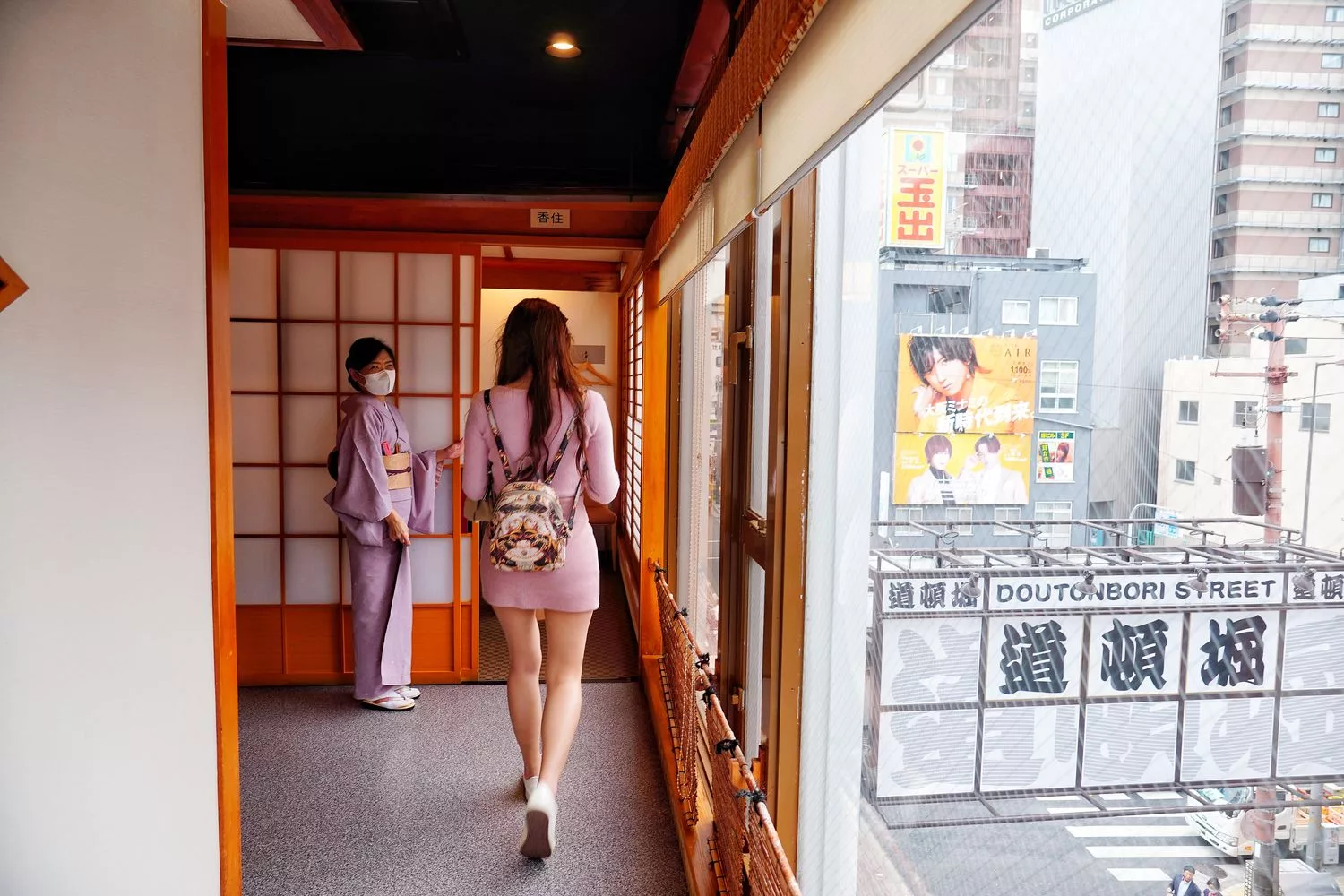 【道頓堀美食】蟹道樂 道頓堀東店，高人氣大阪連鎖螃蟹餐廳，獨立包廂享私人空間，菜單訂位攻略! @混血珊莎的奇幻旅程