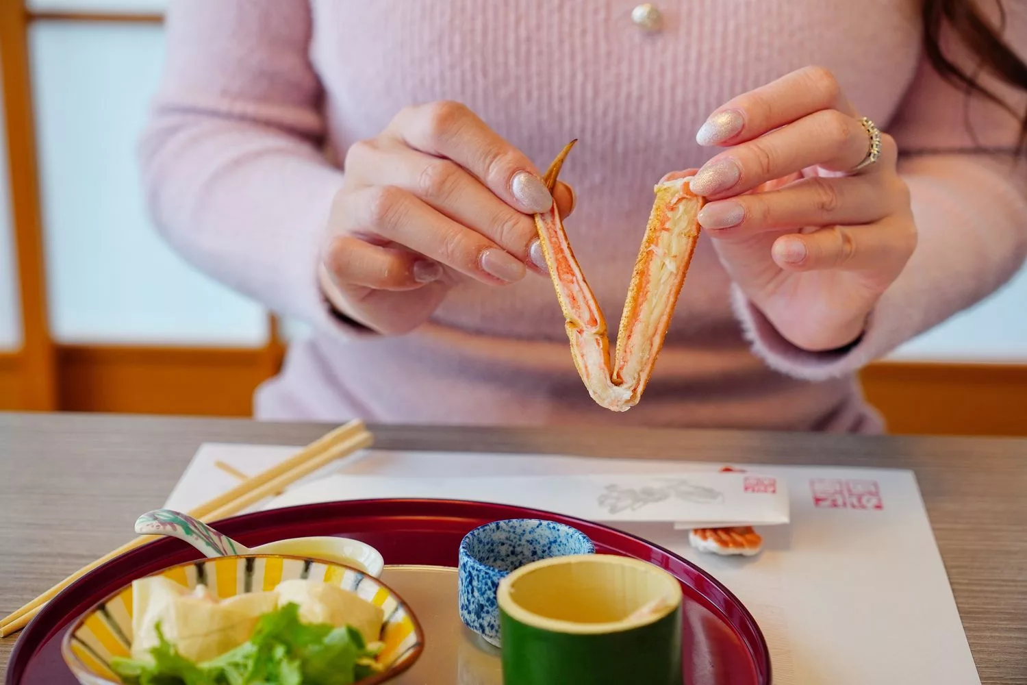 【道頓堀美食】蟹道樂 道頓堀東店，高人氣大阪連鎖螃蟹餐廳，獨立包廂享私人空間，菜單訂位攻略! @混血珊莎的奇幻旅程