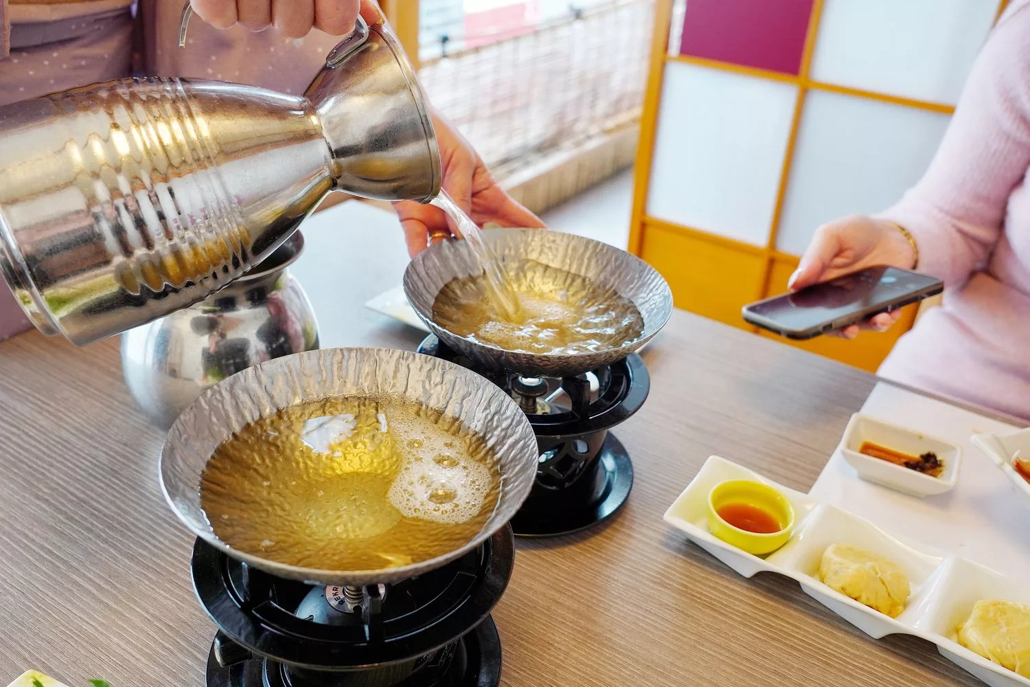 【道頓堀美食】蟹道樂 道頓堀東店，高人氣大阪連鎖螃蟹餐廳，獨立包廂享私人空間，菜單訂位攻略! @混血珊莎的奇幻旅程