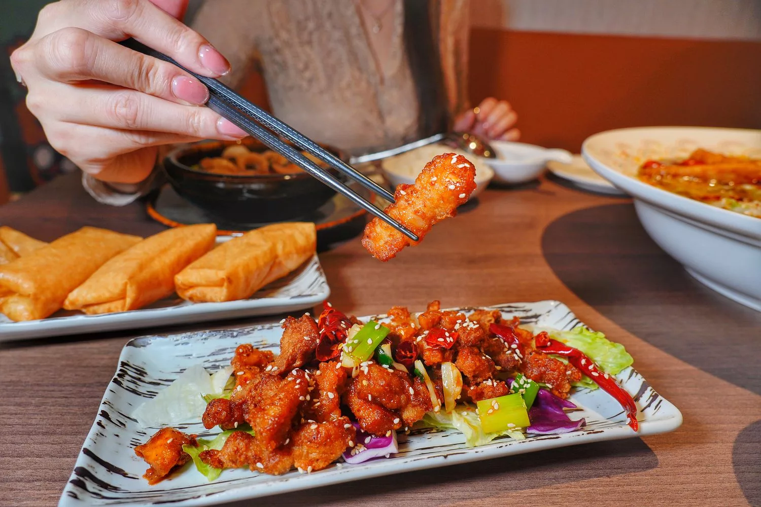 溜溜酸菜魚專賣店 中壢SOGO店|獨家秘製配方,套餐白飯小菜吃到飽! @混血珊莎的奇幻旅程 溜溜酸菜魚專賣店 中壢SOGO店|獨家秘製配方,套餐白飯小菜吃到飽! @混血珊莎的奇幻旅程