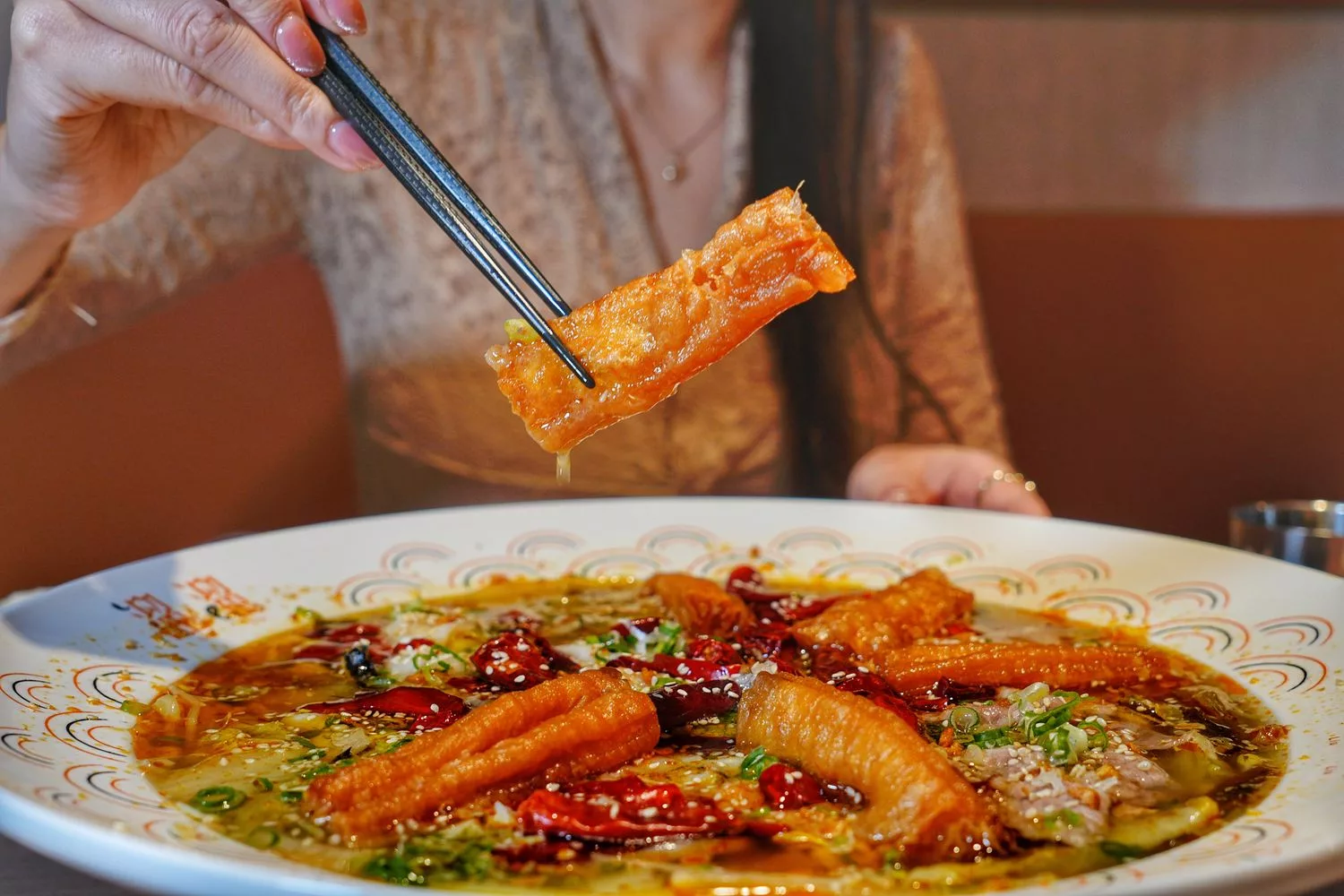 溜溜酸菜魚專賣店 中壢SOGO店|獨家秘製配方,套餐白飯小菜吃到飽! @混血珊莎的奇幻旅程 溜溜酸菜魚專賣店 中壢SOGO店|獨家秘製配方,套餐白飯小菜吃到飽! @混血珊莎的奇幻旅程