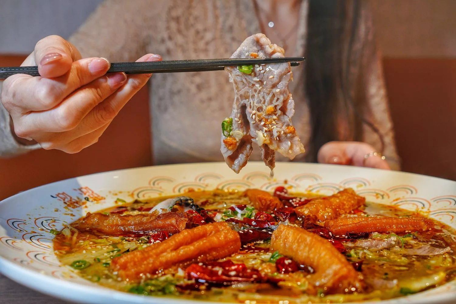 溜溜酸菜魚專賣店 中壢SOGO店|獨家秘製配方,套餐白飯小菜吃到飽! @混血珊莎的奇幻旅程 溜溜酸菜魚專賣店 中壢SOGO店|獨家秘製配方,套餐白飯小菜吃到飽! @混血珊莎的奇幻旅程