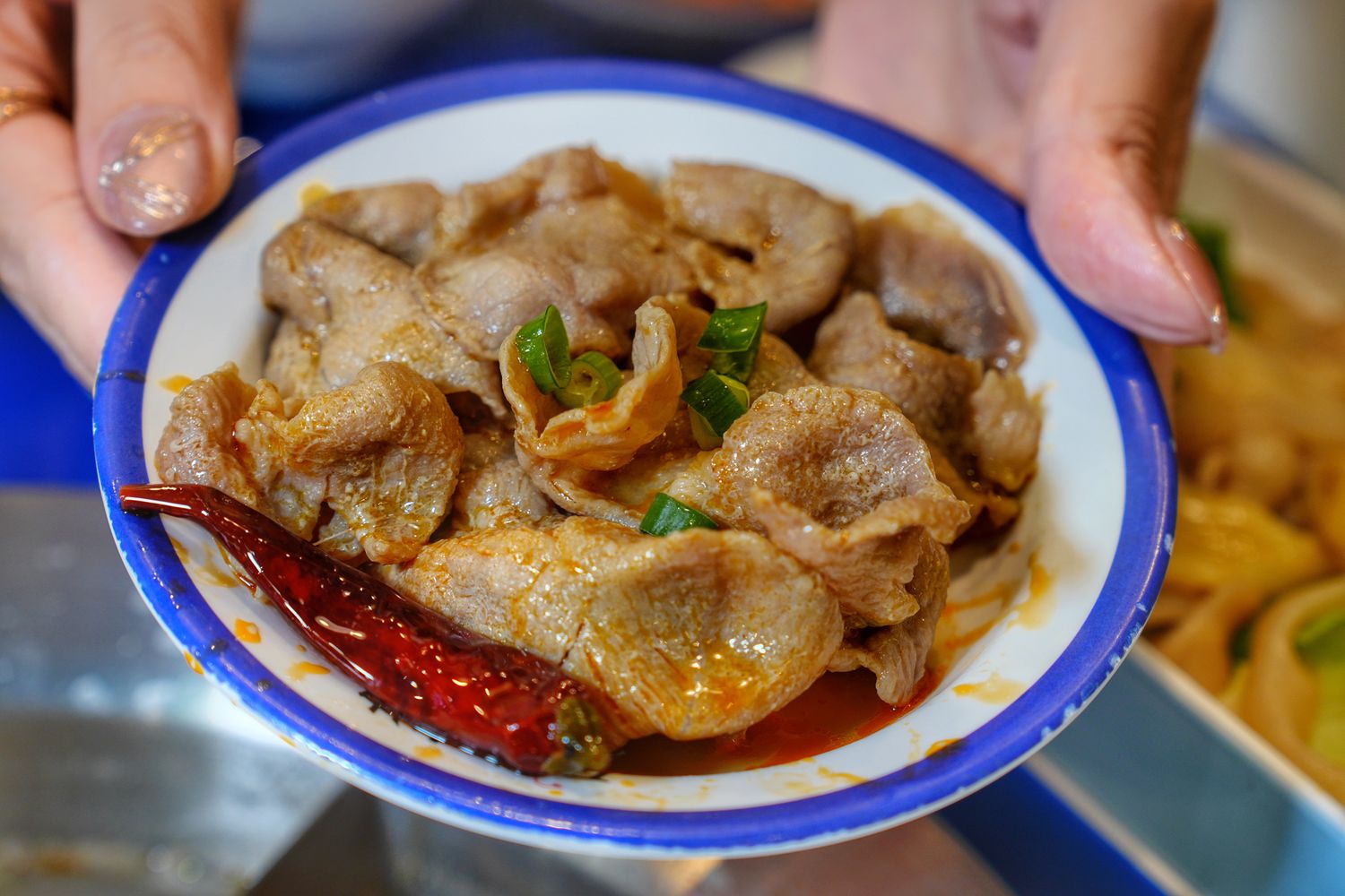 馬路邊邊串串香|麻辣鍋控必吃桃園串串火鍋,享受撸串自由! @混血珊莎的奇幻旅程 馬路邊邊串串香|麻辣鍋控必吃桃園串串火鍋,享受撸串自由! @混血珊莎的奇幻旅程