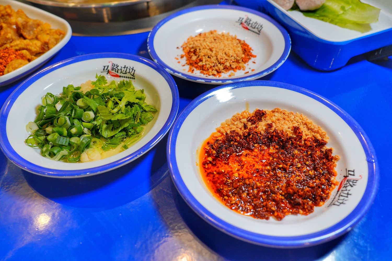馬路邊邊串串香|麻辣鍋控必吃桃園串串火鍋,享受撸串自由! @混血珊莎的奇幻旅程 馬路邊邊串串香|麻辣鍋控必吃桃園串串火鍋,享受撸串自由! @混血珊莎的奇幻旅程