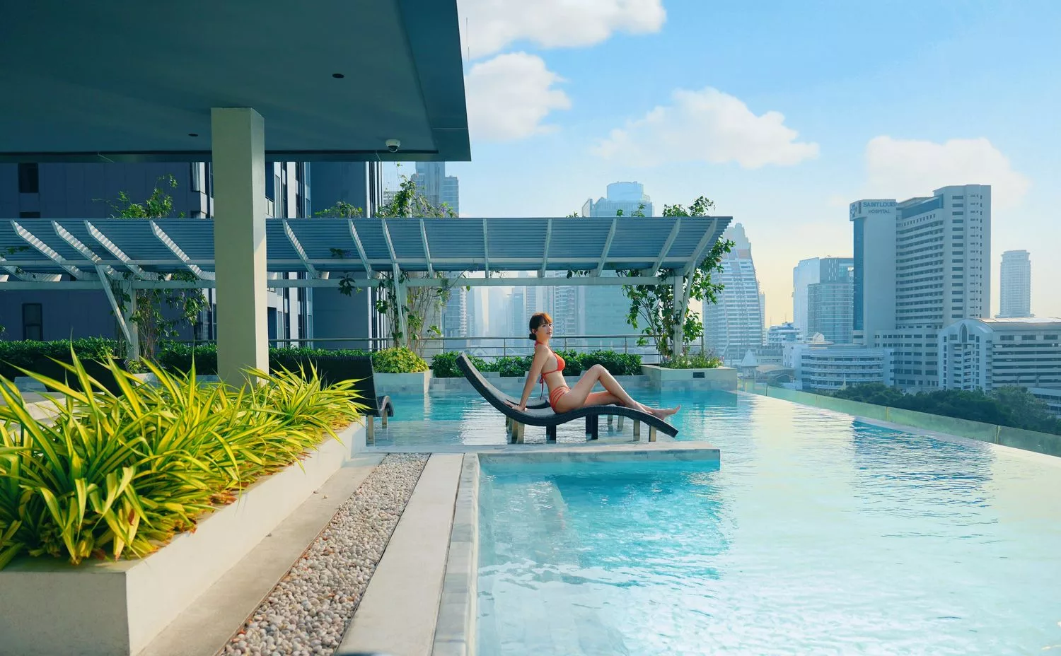 曼谷Surasak住宿 Mode Sathorn Hotel Bangkok｜超夯曼谷摩德沙吞酒店!蘇叻沙克站住宿 @混血珊莎的奇幻旅程