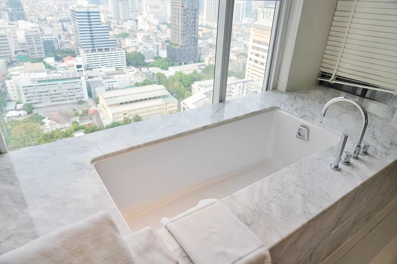 曼谷Surasak住宿 Mode Sathorn Hotel Bangkok｜超夯曼谷摩德沙吞酒店!蘇叻沙克站住宿 @混血珊莎的奇幻旅程