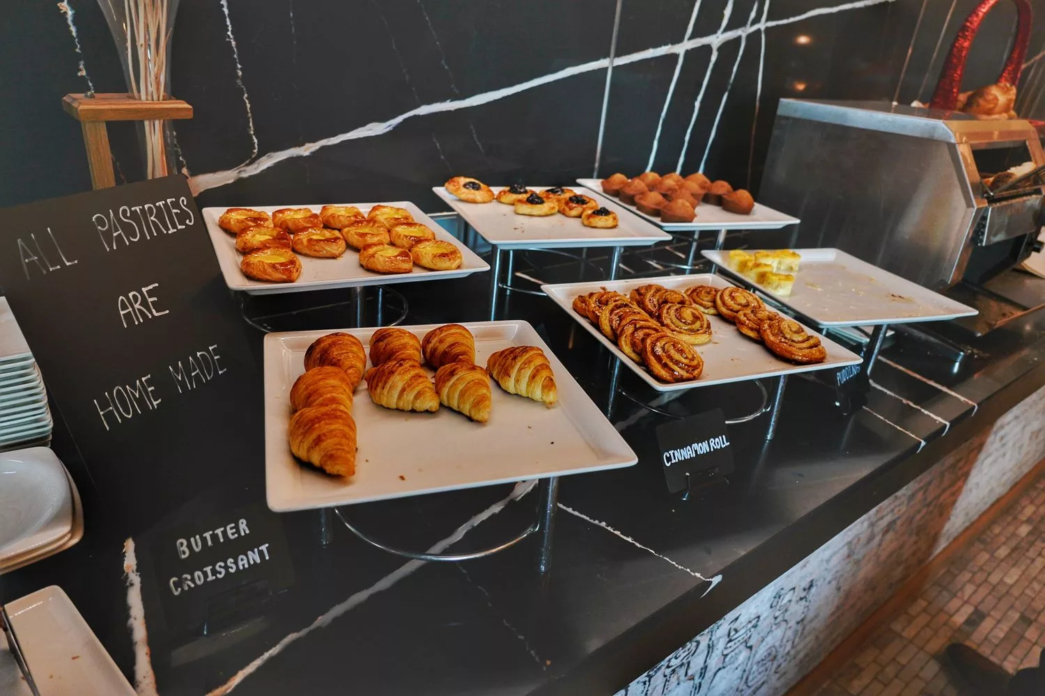 曼谷Surasak住宿 Mode Sathorn Hotel Bangkok｜超夯曼谷摩德沙吞酒店!蘇叻沙克站住宿 @混血珊莎的奇幻旅程