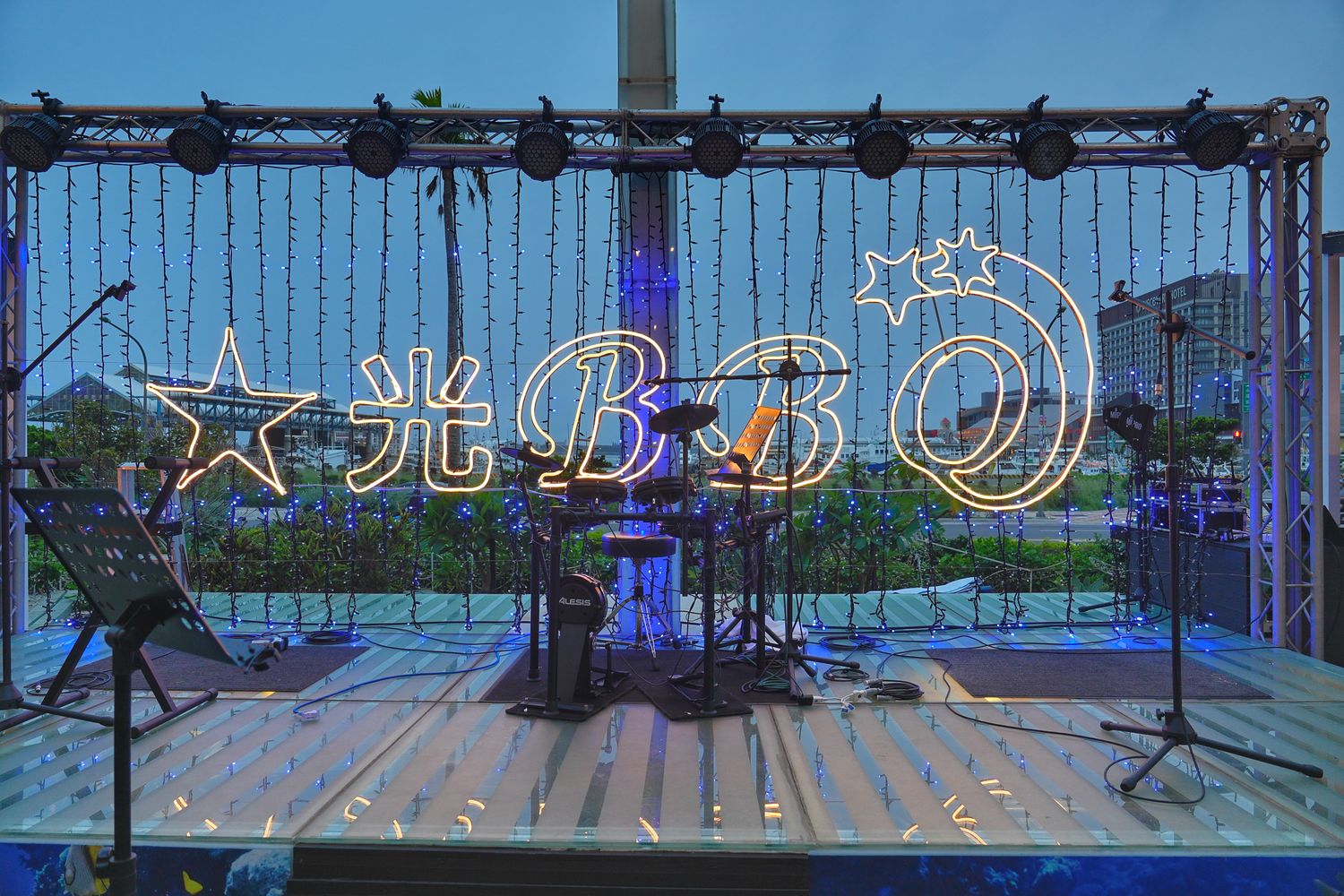 澎湖福朋喜來登星光港灣BBQ｜夏季必吃露天燒烤啤酒趴! @混血珊莎的奇幻旅程