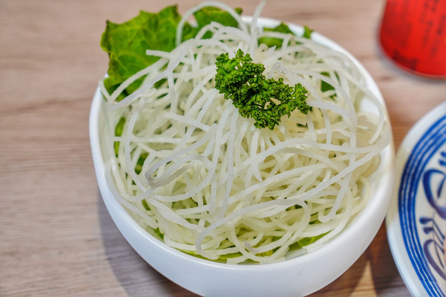 餉串串｜道地四川成都台中串串火鍋，免服務費白飯飲品無限供應! @混血珊莎的奇幻旅程