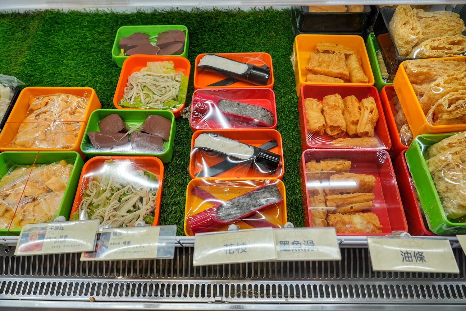 餉串串｜道地四川成都台中串串火鍋，免服務費白飯飲品無限供應! @混血珊莎的奇幻旅程