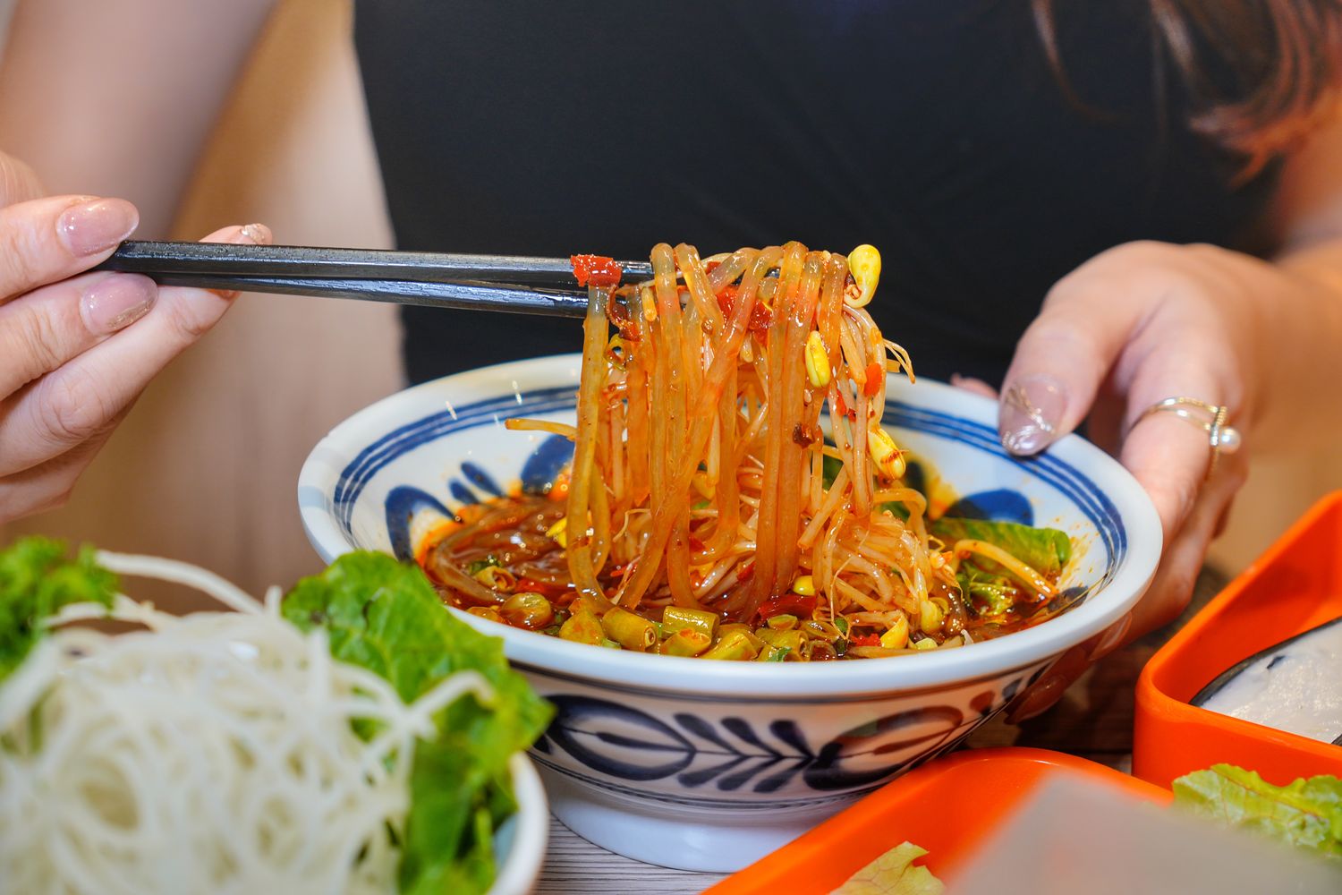 餉串串|道地四川成都台中串串火鍋,免服務費白飯飲品無限供應! @混血珊莎的奇幻旅程 餉串串|道地四川成都台中串串火鍋,免服務費白飯飲品無限供應! @混血珊莎的奇幻旅程