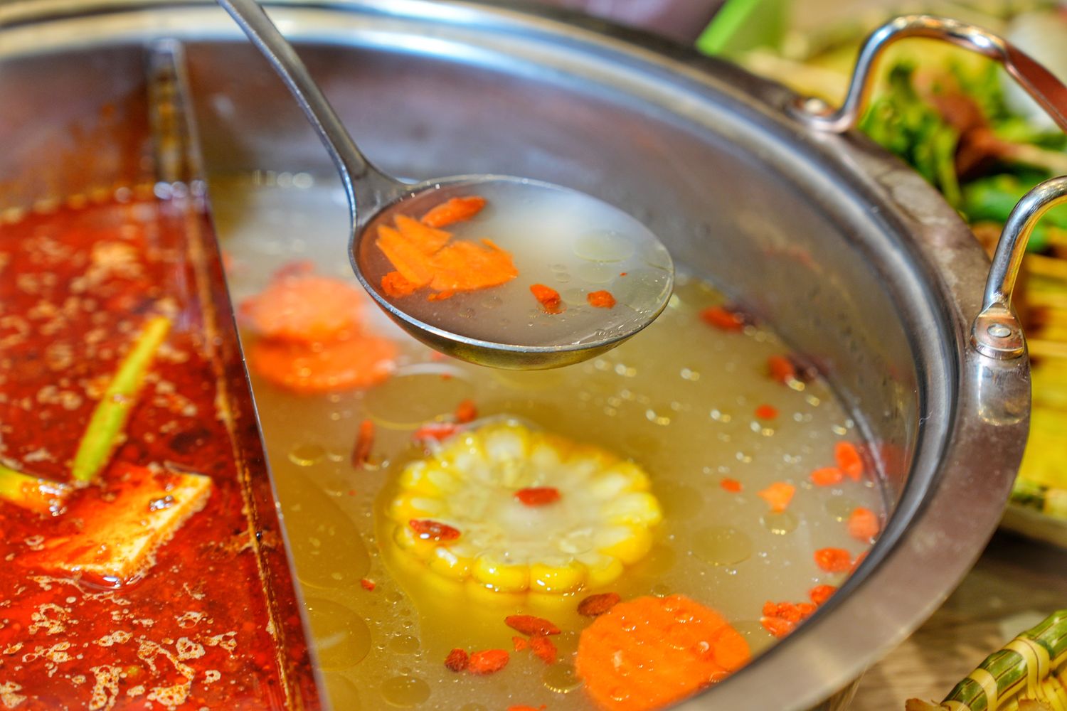 餉串串｜道地四川成都台中串串火鍋，免服務費白飯飲品無限供應! @混血珊莎的奇幻旅程