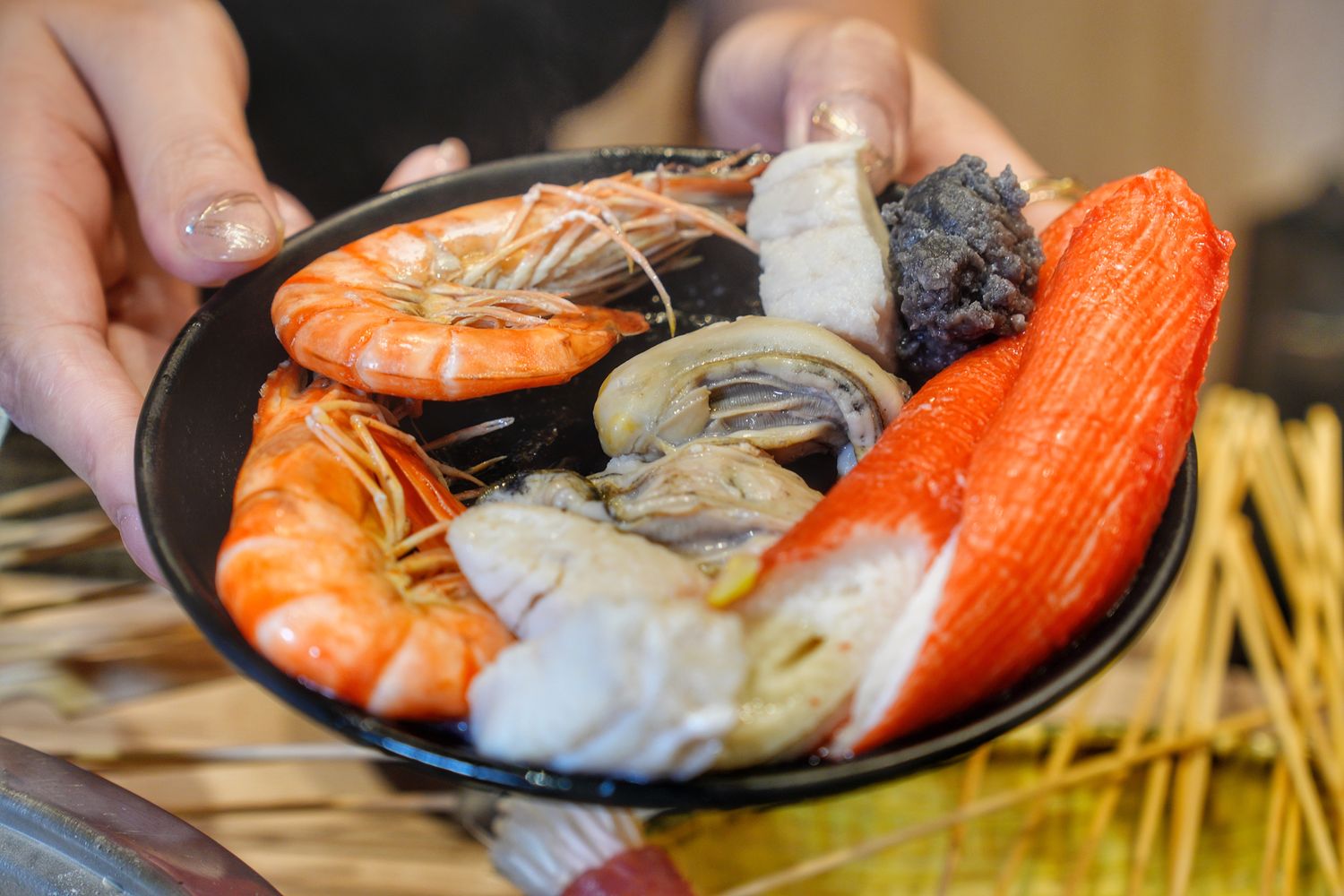 餉串串｜道地四川成都台中串串火鍋，免服務費白飯飲品無限供應! @混血珊莎的奇幻旅程
