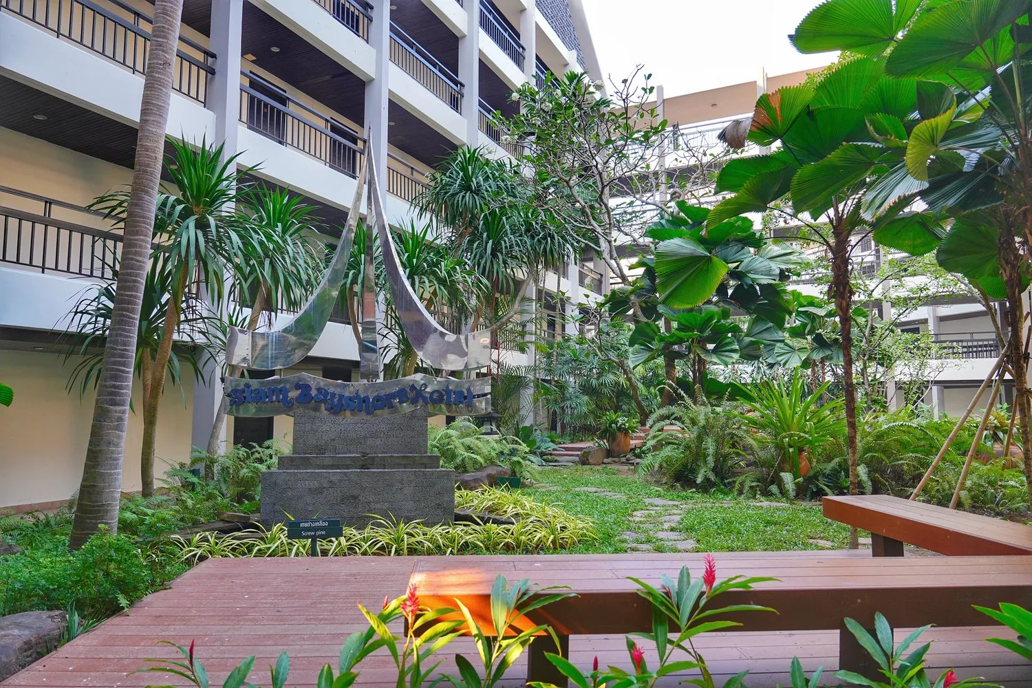 芭達雅步行街住宿 Siam Bayshore Resort Pattaya｜芭達雅暹羅海岸酒店，步行街走路1分鐘! @混血珊莎的奇幻旅程