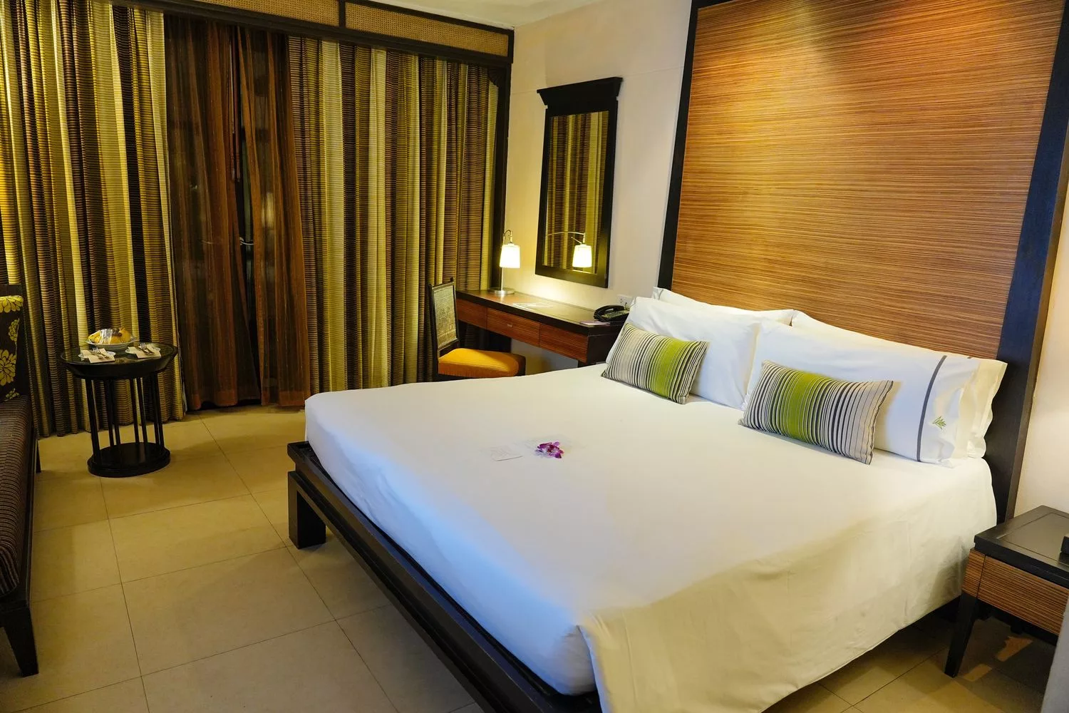 芭達雅步行街住宿 Siam Bayshore Resort Pattaya｜芭達雅暹羅海岸酒店，步行街走路1分鐘! @混血珊莎的奇幻旅程