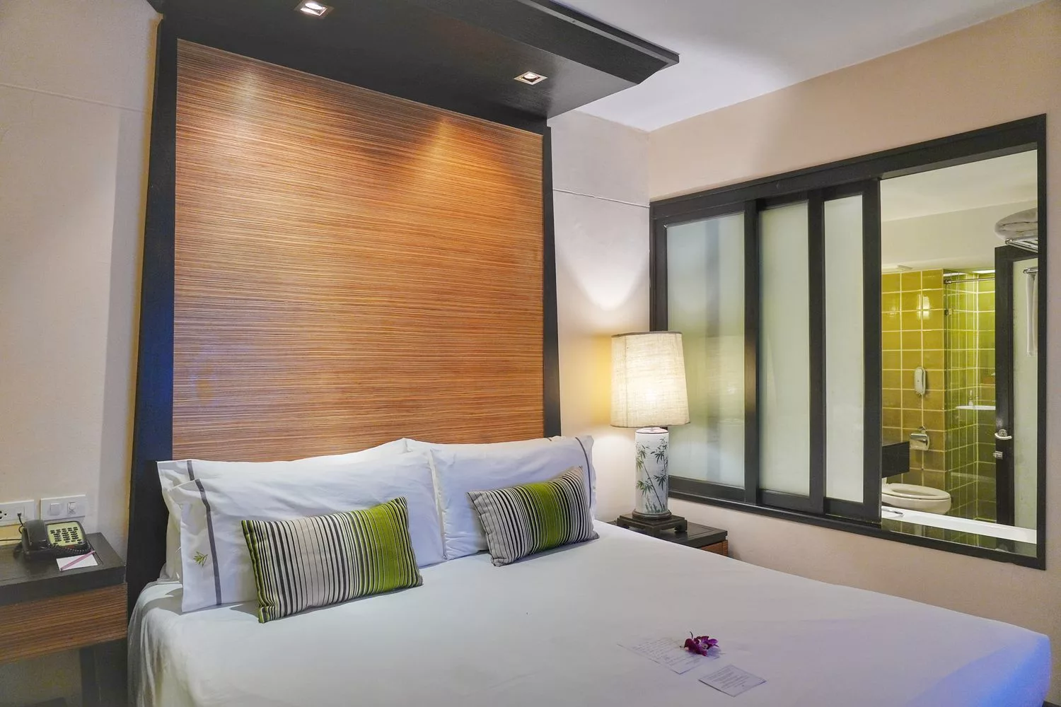 芭達雅步行街住宿 Siam Bayshore Resort Pattaya｜芭達雅暹羅海岸酒店，步行街走路1分鐘! @混血珊莎的奇幻旅程