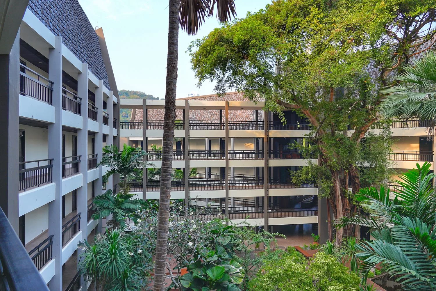 芭達雅步行街住宿 Siam Bayshore Resort Pattaya｜芭達雅暹羅海岸酒店，步行街走路1分鐘! @混血珊莎的奇幻旅程