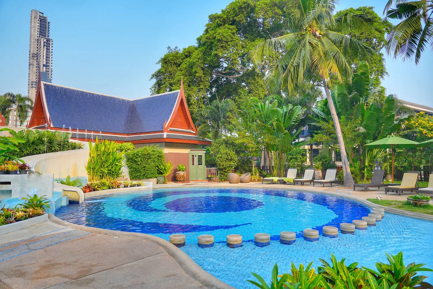 芭達雅步行街住宿 Siam Bayshore Resort Pattaya｜芭達雅暹羅海岸酒店，步行街走路1分鐘! @混血珊莎的奇幻旅程