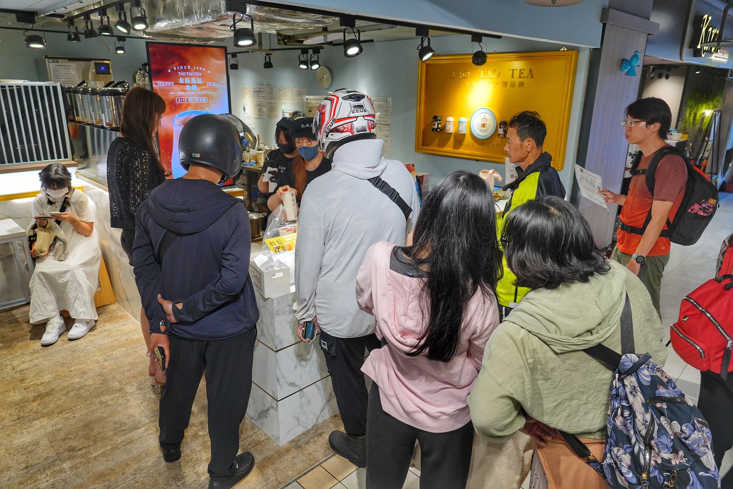 先喝道誠品南西店｜客家硬頸乳茶結合獨創麻粿，咀嚼控必朝聖! @混血珊莎的奇幻旅程