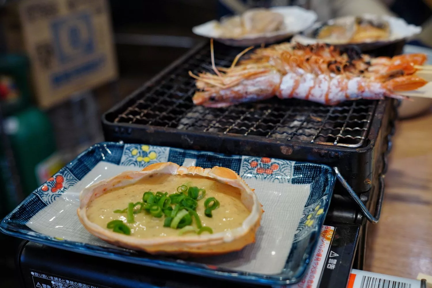 【道頓堀宵夜】磯丸水產 道頓堀店，大阪超夯海鮮居酒屋， 24 小時營業，海鮮控的天堂! @混血珊莎的奇幻旅程