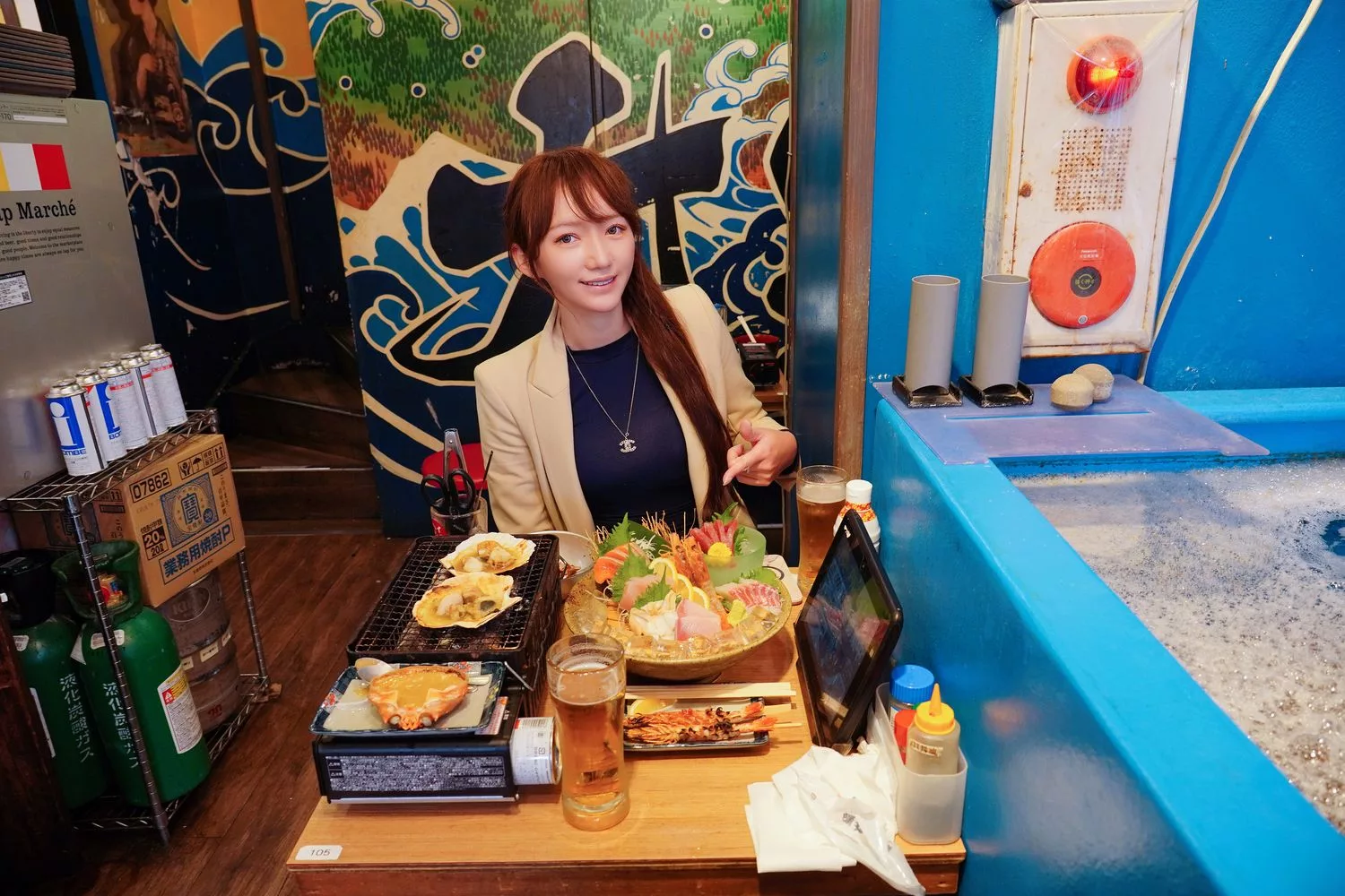 【道頓堀宵夜】磯丸水產 道頓堀店，大阪超夯海鮮居酒屋， 24 小時營業，海鮮控的天堂! @混血珊莎的奇幻旅程