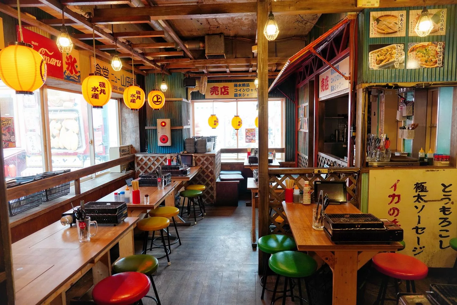 【道頓堀宵夜】磯丸水產 道頓堀店，大阪超夯海鮮居酒屋， 24 小時營業，海鮮控的天堂! @混血珊莎的奇幻旅程