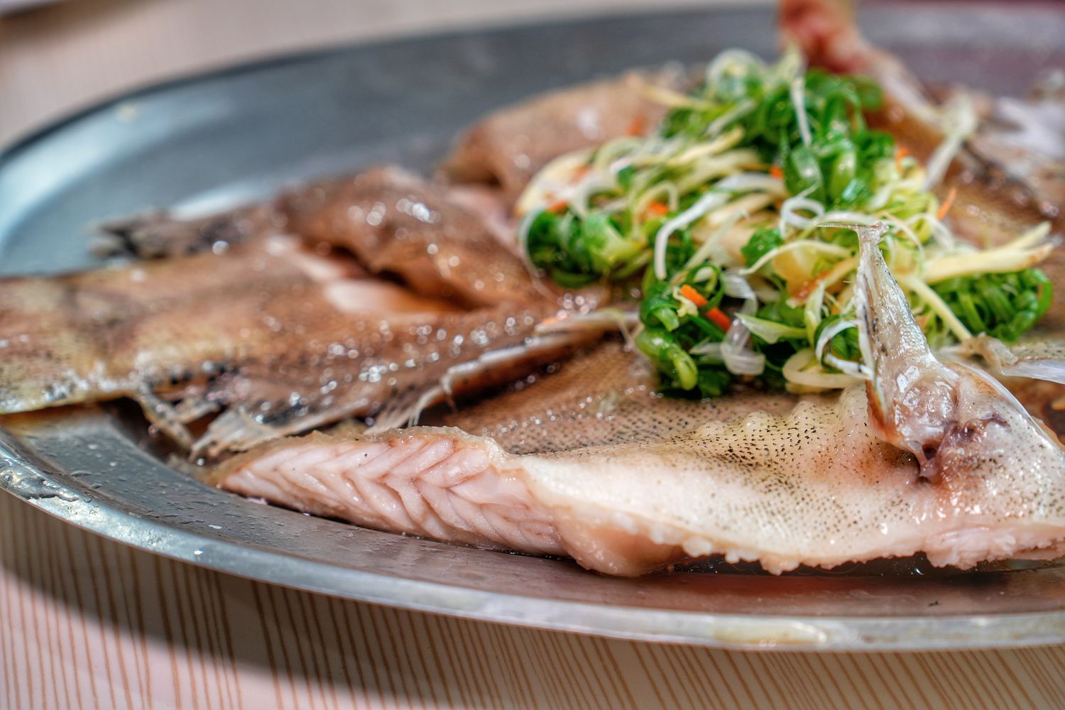 鮮滿樓海鮮料理｜萬里海鮮餐廳推薦每人800元大啖隱藏版龍蝦料理! @混血珊莎的奇幻旅程