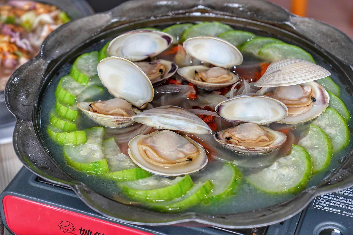 鮮滿樓海鮮料理｜萬里海鮮餐廳推薦每人800元大啖隱藏版龍蝦料理! @混血珊莎的奇幻旅程