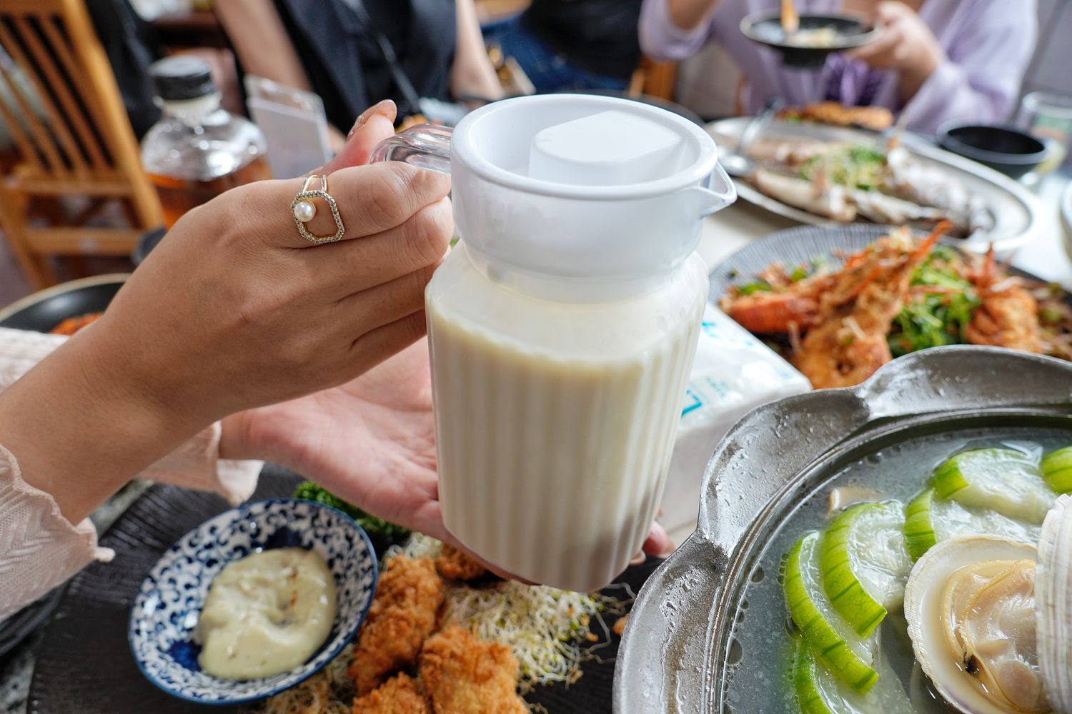 鮮滿樓海鮮料理｜萬里海鮮餐廳推薦每人800元大啖隱藏版龍蝦料理! @混血珊莎的奇幻旅程