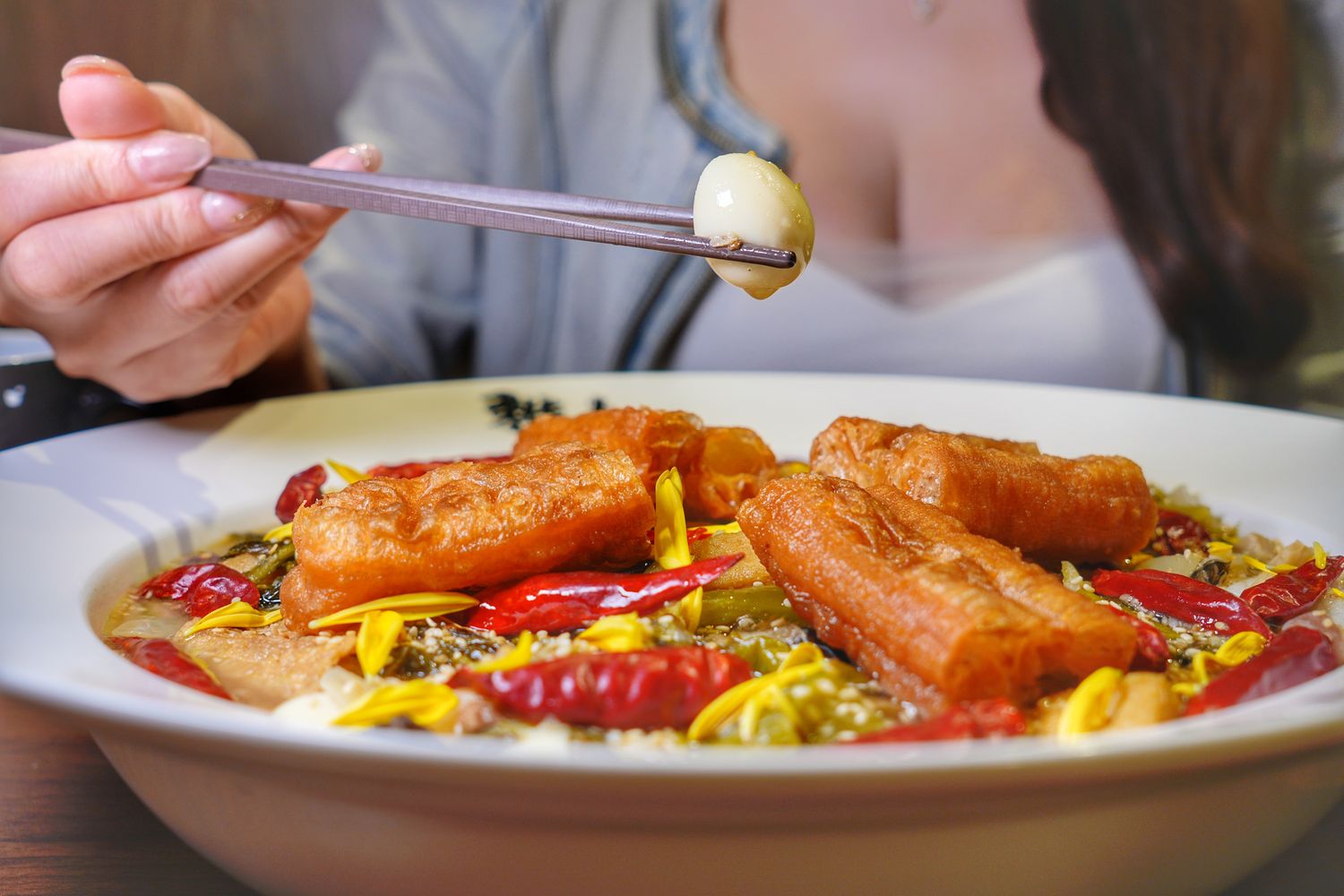 稚人酸菜魚澎湖｜菊島首間酸菜魚專賣店，酸爽帶勁老饕最愛! @混血珊莎的奇幻旅程