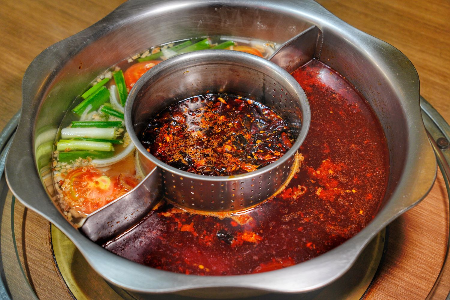 【豐原美食】十三涮四川料理｜道地川菜重慶麻辣鍋! @混血珊莎的奇幻旅程