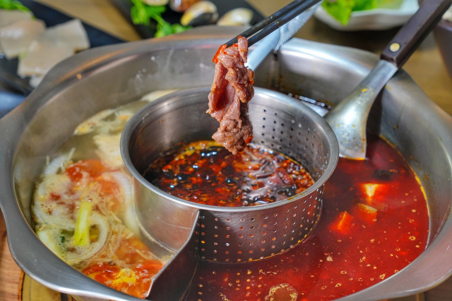 【豐原美食】十三涮四川料理｜道地川菜重慶麻辣鍋! @混血珊莎的奇幻旅程