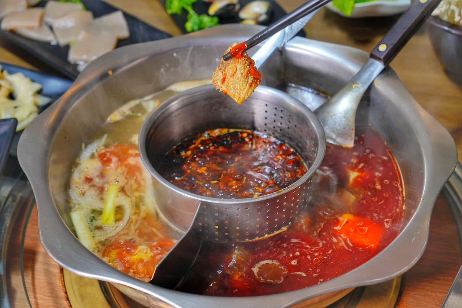 【豐原美食】十三涮四川料理｜道地川菜重慶麻辣鍋! @混血珊莎的奇幻旅程