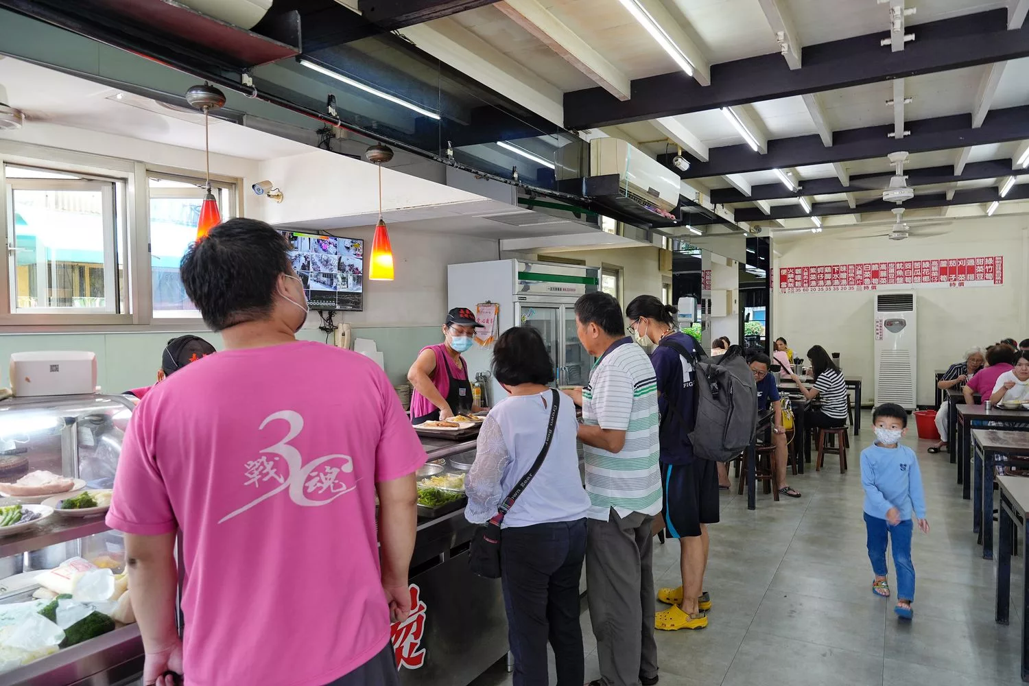 【嘉義雞肉飯推薦】嘉義人火雞肉飯，無名路邊攤起家在地經營 36 年，老饕私藏口袋名單! @混血珊莎的奇幻旅程