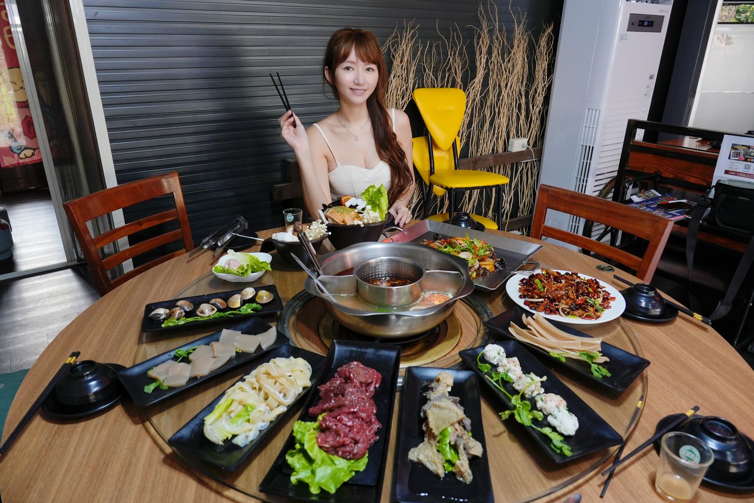 【豐原美食】十三涮四川料理｜道地川菜重慶麻辣鍋! @混血珊莎的奇幻旅程