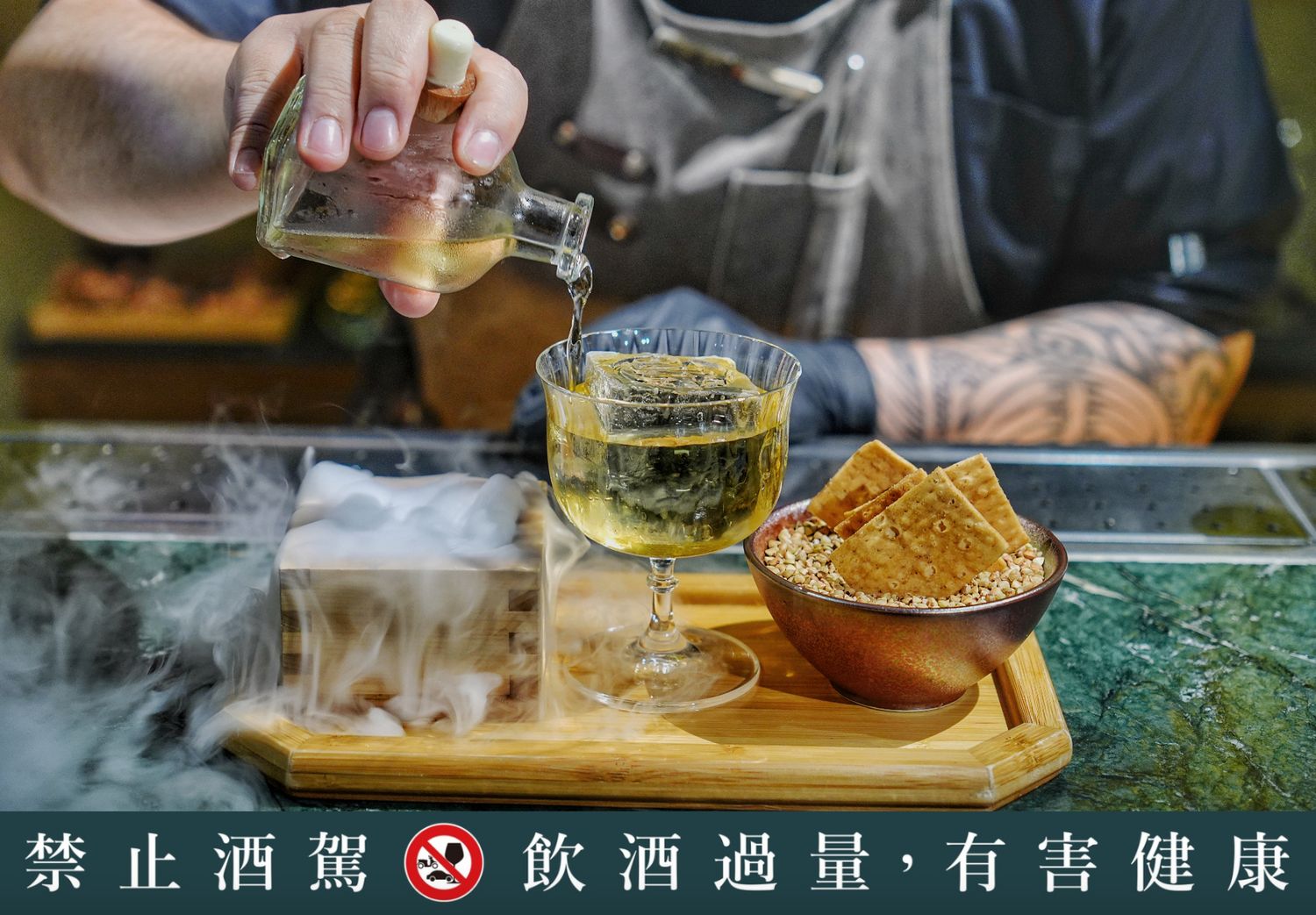 小閣樓放感情｜時尚中國風科技大樓站餐廳! @混血珊莎的奇幻旅程