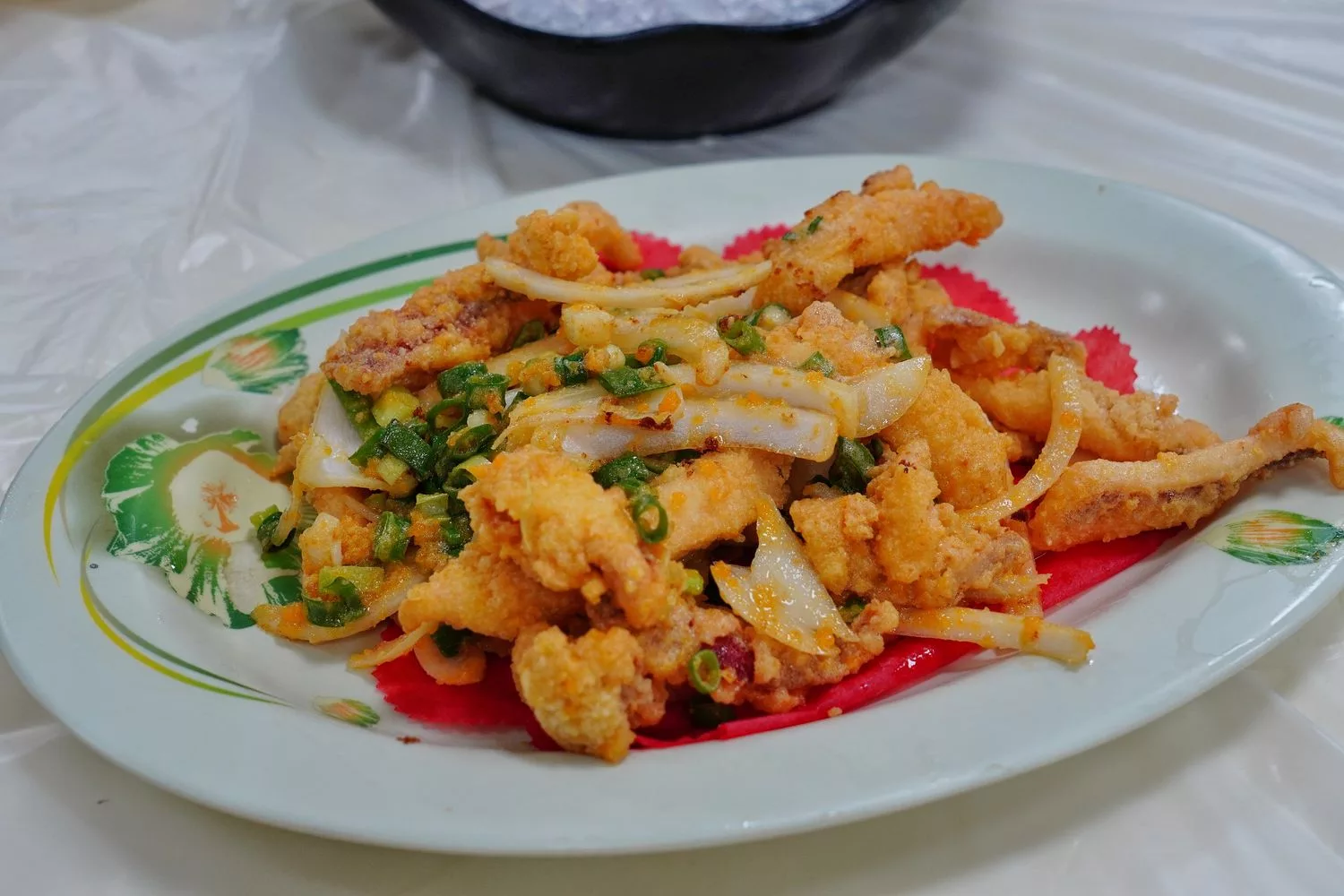 【邱家生魚片】墾丁必吃平價海產店，綜合生魚片100元起! @混血珊莎的奇幻旅程