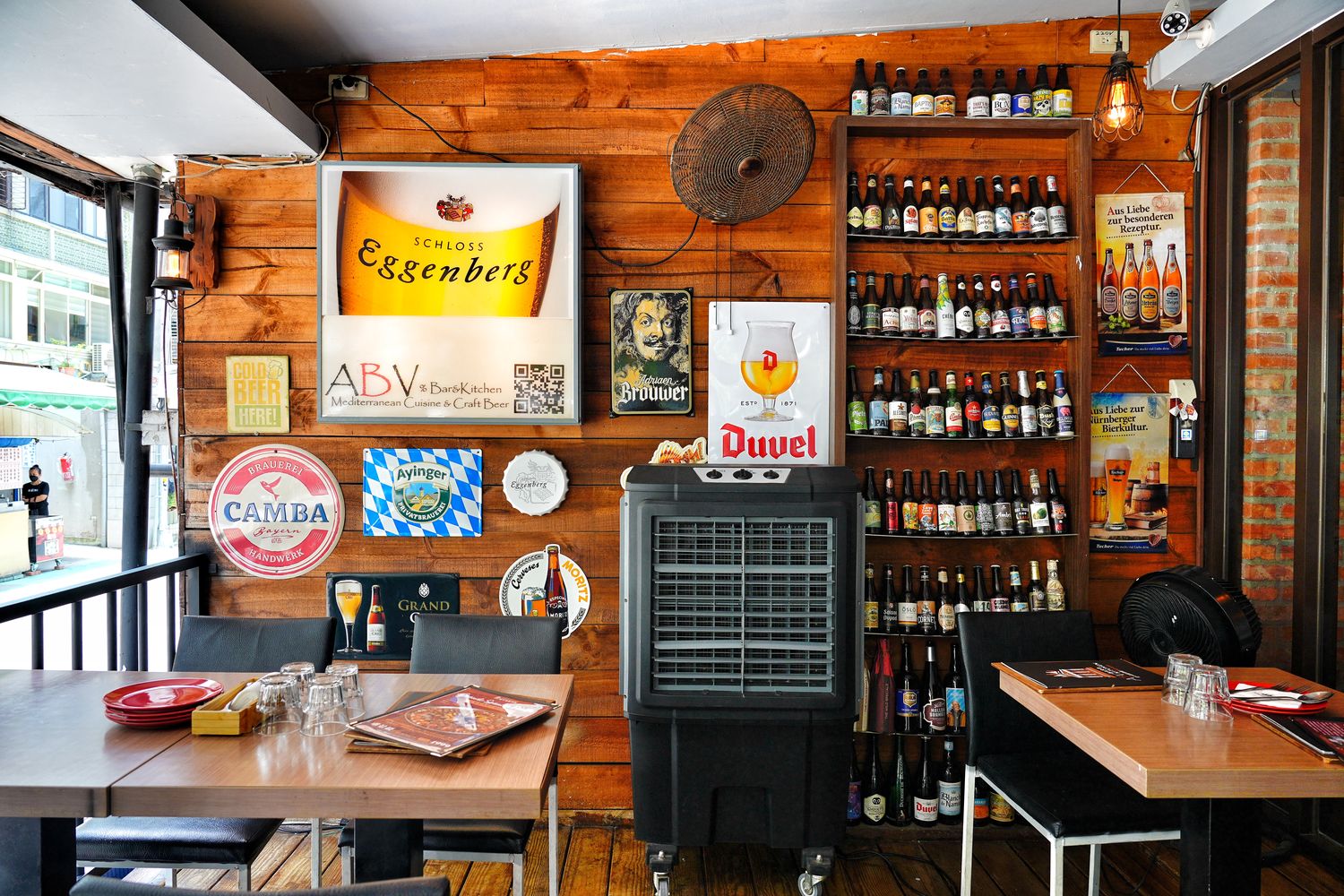 ABV地中海餐酒館光復店｜台北西班牙餐廳爽喝百種精釀啤酒，不限時聚餐好去處! @混血珊莎的奇幻旅程