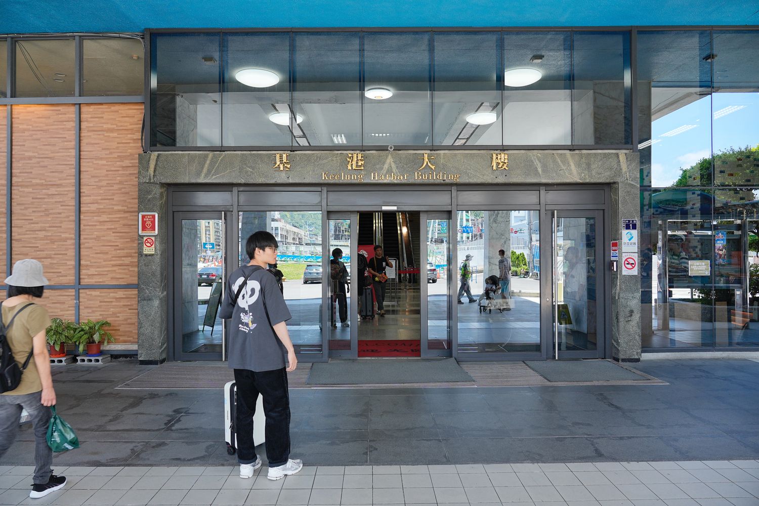 【挪威郵輪奮進號】樓層介紹/餐廳設施/艙房開箱/真人實搭心得評價! @混血珊莎的奇幻旅程